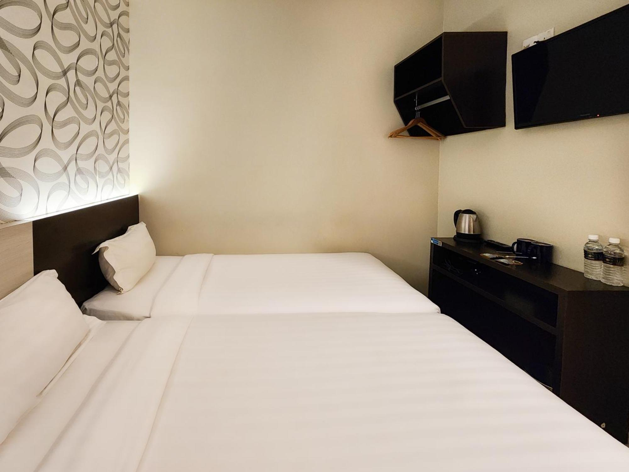 Standard Twin Room Windowless