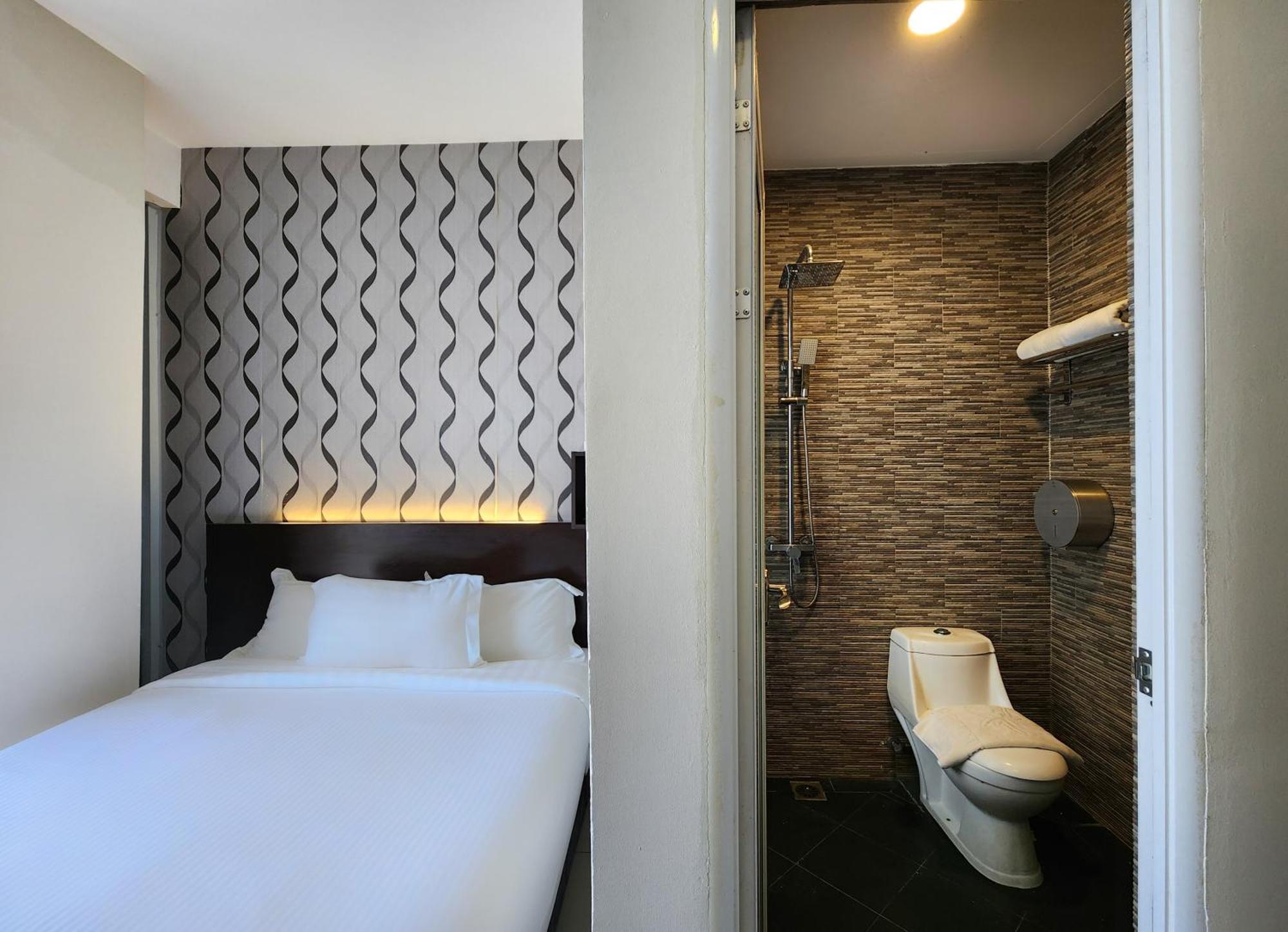 Superior Queen Room View